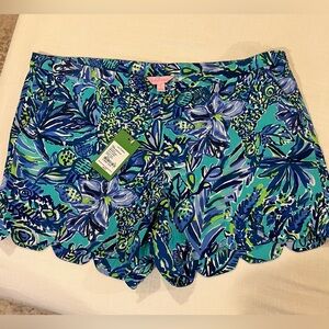 Lilly Pulitzer Magnolia Bennett Blue Sneak A Beak Scalloped Shorts